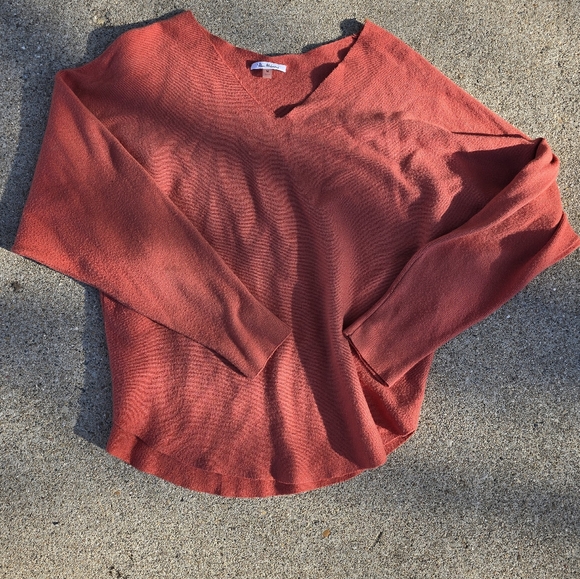 Vila Milano Tops - Stylish Terracotta V-Neck Sweater Vila Milano